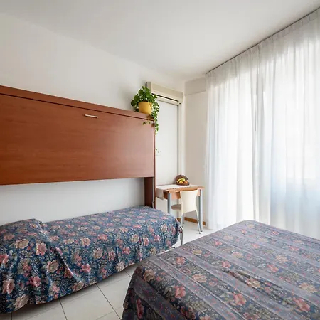 Aparthotel Pineda-2